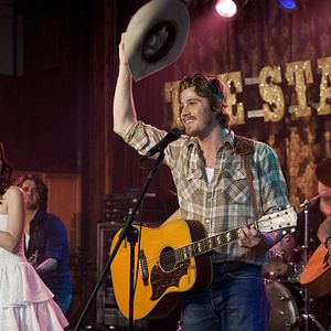 Photo Country Strong