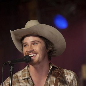 Photo Country Strong