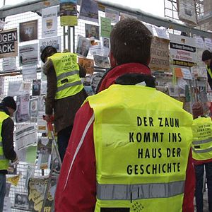 Photo Alarm am Hauptbahnhof - Auf den Straßen von Stuttgart 21