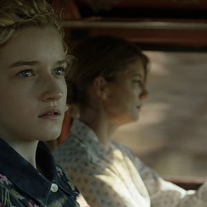 Photo Cynthia Watros