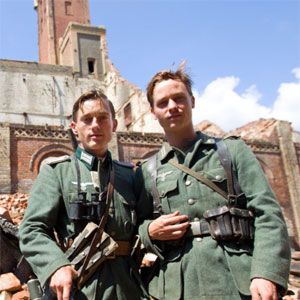 Photo Generation War