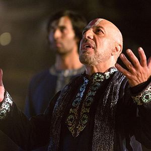 Photo Erick Avari
