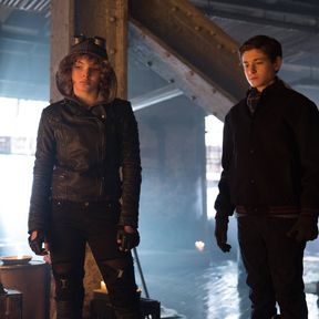 Photo Camren Bicondova