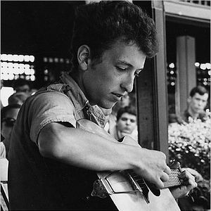 Photo The Other Side of the Mirror: Bob Dylan at the Newport Folk Festival