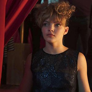 Photo Camren Bicondova