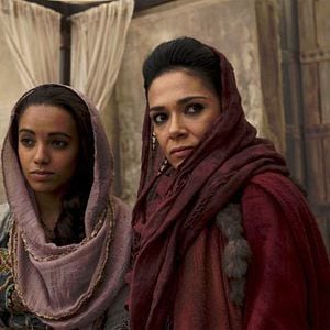 Photo Simone Kessell