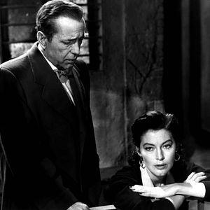 Photo La Comtesse aux pieds nus