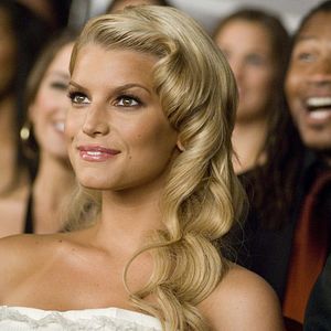 Photo Blonde et dangereuse