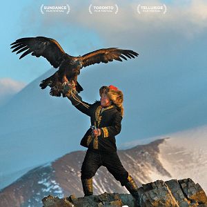 Photo La jeune fille et son aigle