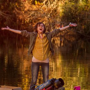 Photo Allisyn Ashley Arm