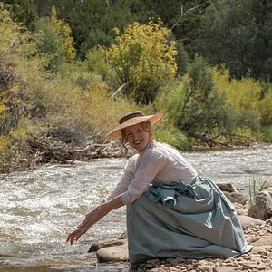 Photo Woman Walks Ahead