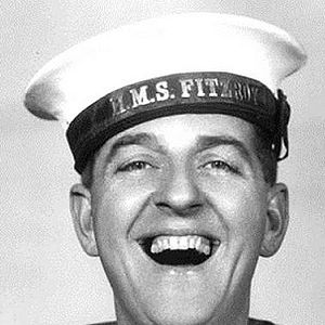 Photo Stanley Holloway