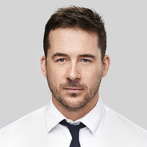 Photo Barry Sloane