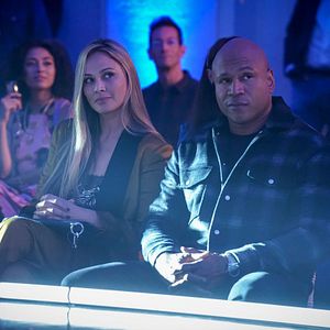 Photo Moon Bloodgood