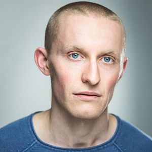 Photo Adam Young (II)