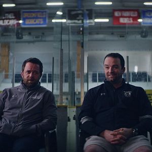 Photo L'Envers du sport : Hockey sur liasses