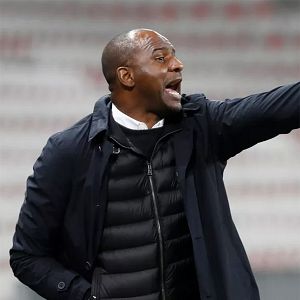 Photo Patrick Vieira - off the Bench