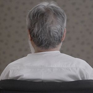 Photo L'Homme qui peint des gouttes d’eau