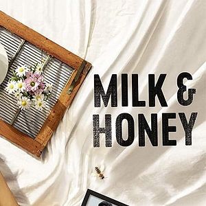 Photo Milk & Honey