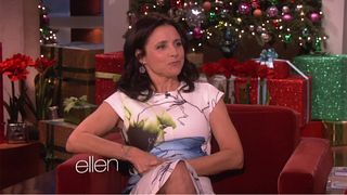 image de Julia Louis-Dreyfus et Julia Roberts rendent hommage à James Gandolfini