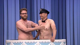 image de Seth Rogen et James Franco nus dans un gâteau pour les 40 ans de Jimmy Fallon
