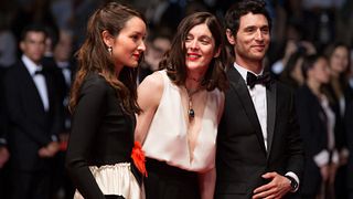 image de Cannes 2015 - L'équipe de "Marguerite et Julien" sur le tapis rouge le 18 mai