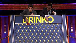 image de Paul Rudd et Jimmy Fallon essayent un jeu à boire !
