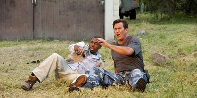 poster de la série Burn Notice: The Fall of Sam Axe - 04/17/2011