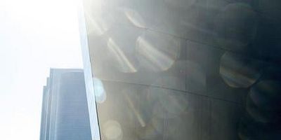 poster de la série Toutes griffes dehors