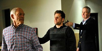 poster de la série Santa Barbara 2, l'arme fatale 5