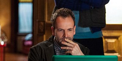 poster de la série Fiel, mensonge et vidéo