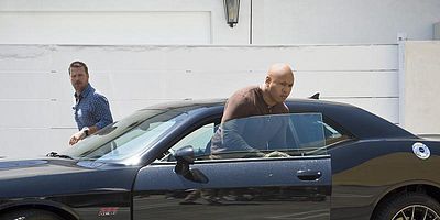 poster de la série Mademoiselle Diaz et son chauffeur