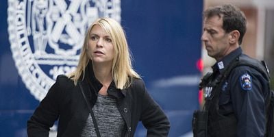 poster de la série Etat d'urgence