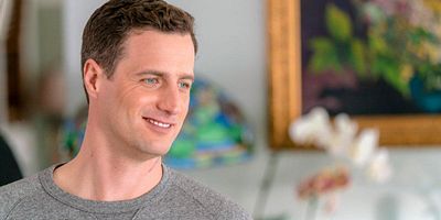 poster de la série Secrets, mensonges et fournitures scolaires