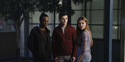 poster de la série Les images fantômes