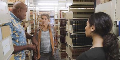 poster de la série Hōlapu ke ahi, koe iho ka lehu