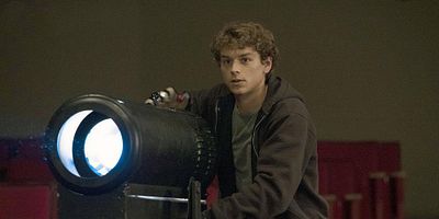 poster de la série What Flowers May Bloom