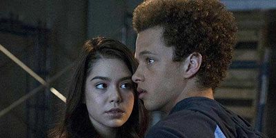 poster de la série We've Got All Our Junk