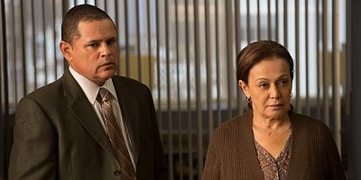 poster de la série De l'autre côté de la barrière