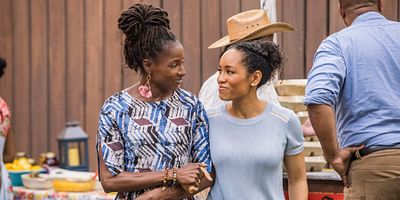 poster de la série Live in the All Along