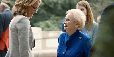 poster de la série A son corps défendant