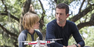 poster de la série La menace venue du ciel