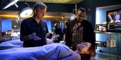 poster de la série La fête tombe à l'eau