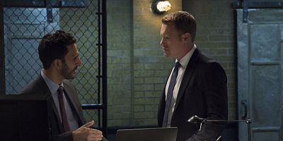 poster de la série Dr. Lewis Powell