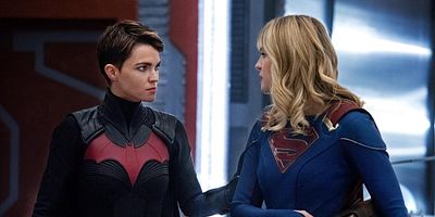 poster de la série Crisis on Infinite Earths : Moment critique