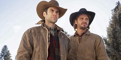 poster de la série A nouveaux ennemis dès lundi