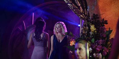 poster de la série Les visages sous verre