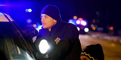 poster de la série Qui lui jettera la première pierre ?