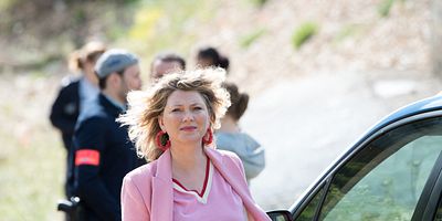 poster de la série Souvent le feu éteint dort sous la cendre