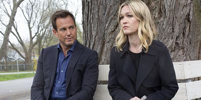 poster de la série A travers les portes closes